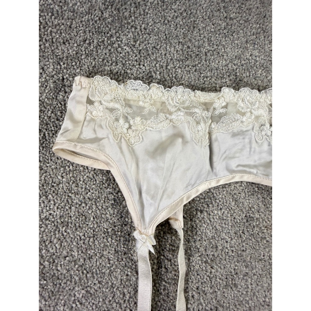 Victoria's Secret Ivory 100% Silk Lace Trim Garter Belt Small Floral Bows Ivory - Picture 2 of 6